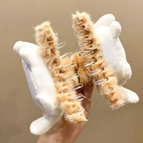 Devilishly Kawaii Plush Hair Claw | Hair Ponytail Updo Kuromi Hair Clip - Picture 4 of 4